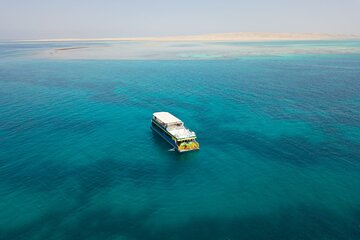 panorama-semi-submarine-adventure-with-parasailing-hurghada tour image 2
