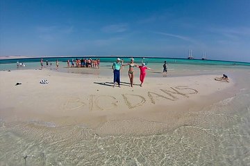 sorkeling-trip-to-the-white-island-ras-mohammed tour image 2