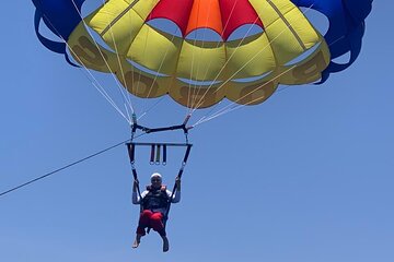 parasailing-off-the-coast-of-hurghada-private-transfer tour image 4