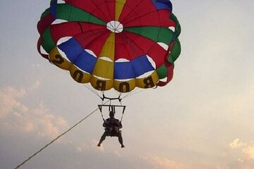 private-speedboat-to-orange-island-with-parasailing-hurghada tour image 4