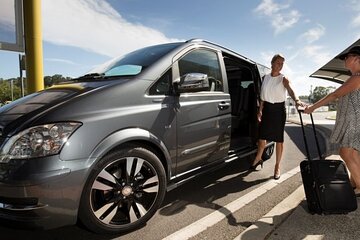 private-one-transfer-from-sharm-el-sheikh-airport-and-sharm-el-sheikh-hotels tour image 1