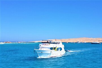 dolphin-house-snorkeling-trip-water-sports-with-lunch-hurghada tour image 3