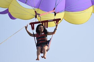 enjoy-the-parasailing-experience-in-hurghada tour image 3