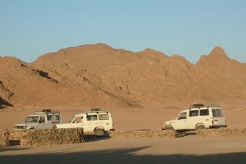 Jeep Safari Adventure Desert Tour With Dinner And Show - Gallery Image 3