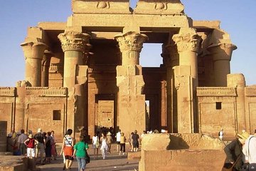 Amazing 7 nights Nile cruise including Abu Simbel & Hot Air Balloon from Luxor - Gallery Image 2