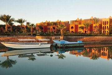 Private guided city tour of El Gouna with transfer from Hurghada - Gallery Image 1