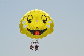 Enjoy The Parasailing Experience in Hurghada - Gallery Image 4