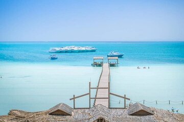 ViP Orange Bay Giftun Island Tour By Boat With Lunch in Hurghada - Gallery Image 4