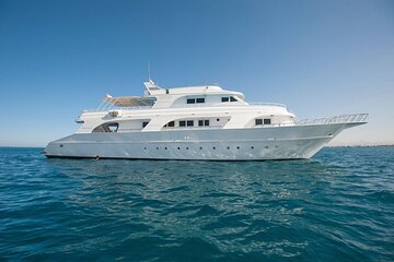 Hula Hula Island Sea Trip, Water Sports & Turkish Bath - Hurghada - Gallery Image 1